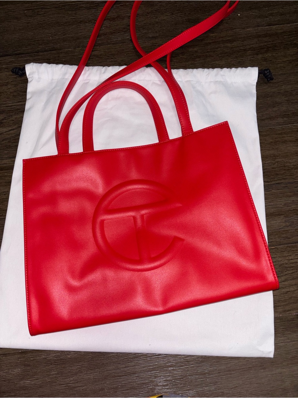 TELFAR shopping bag in Red (medium)